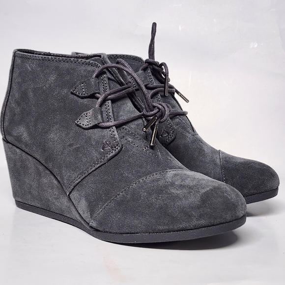 NEW TOMS Suede Wedge Booties size 9.5 - Picture 1 of 10